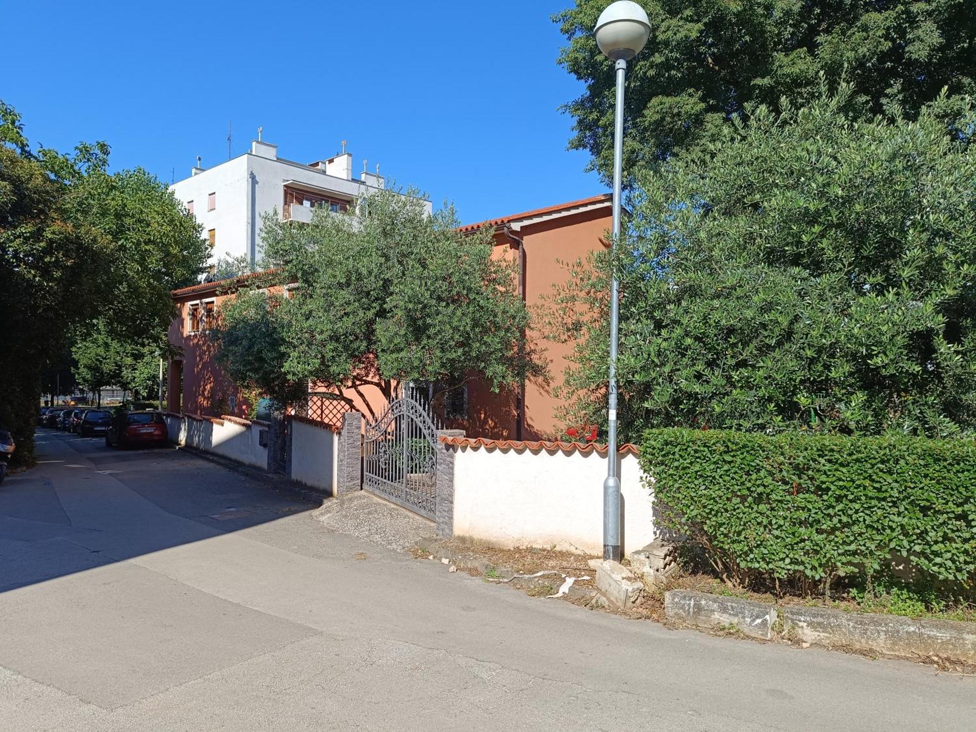 Helena Apartman