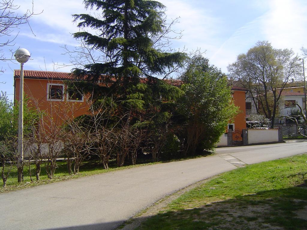 Helena Apartman