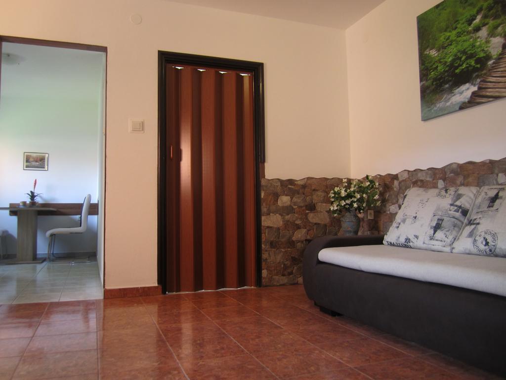 Apartman Helena *